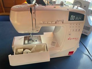 Máquina de coser Elna Experience 560