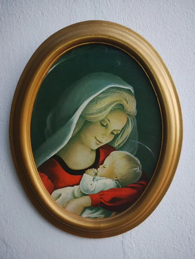 Cuadro Virgen con Niño, Marco Dorado