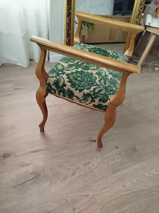 SILLÓN ANTIGUO MADERA DESCALZADORA