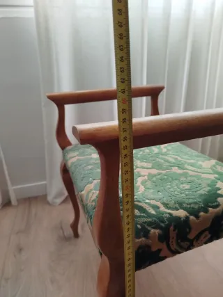 SILLÓN ANTIGUO MADERA DESCALZADORA