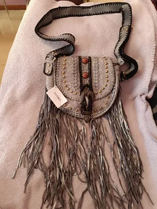 Bolso bandolera con flecos largos