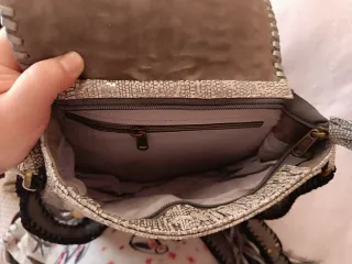 Bolso bandolera con flecos largos