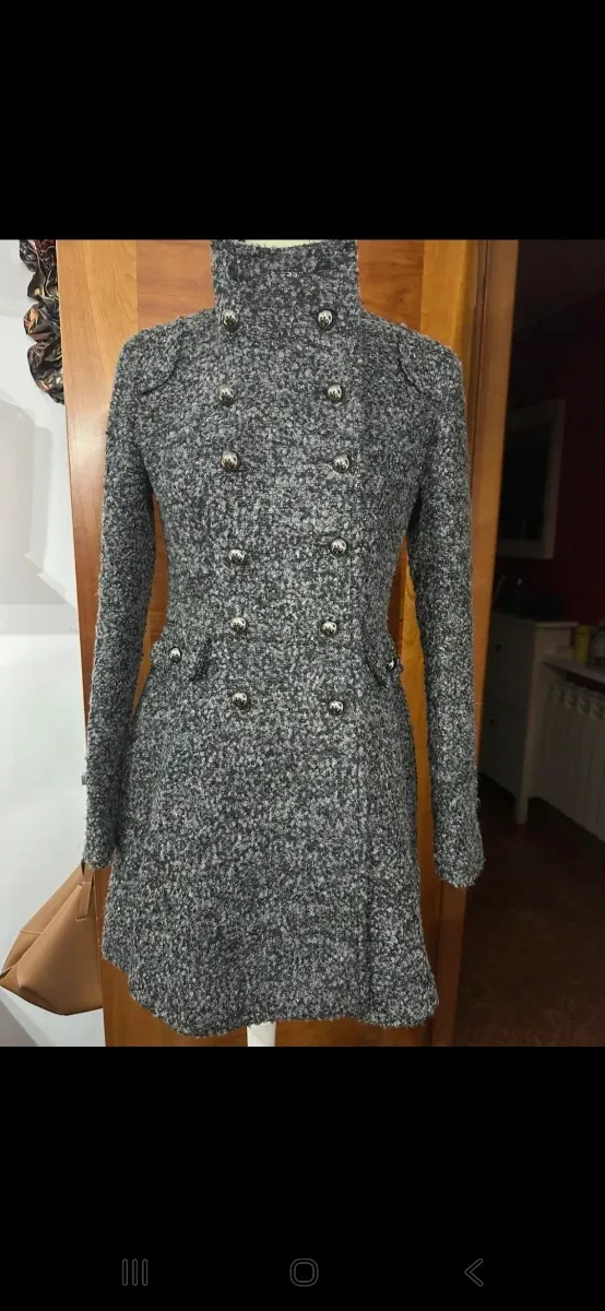 Precioso abrigo gris
