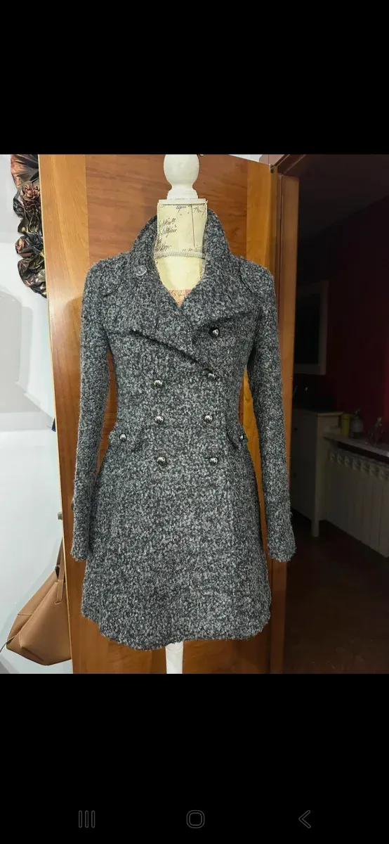 Precioso abrigo gris