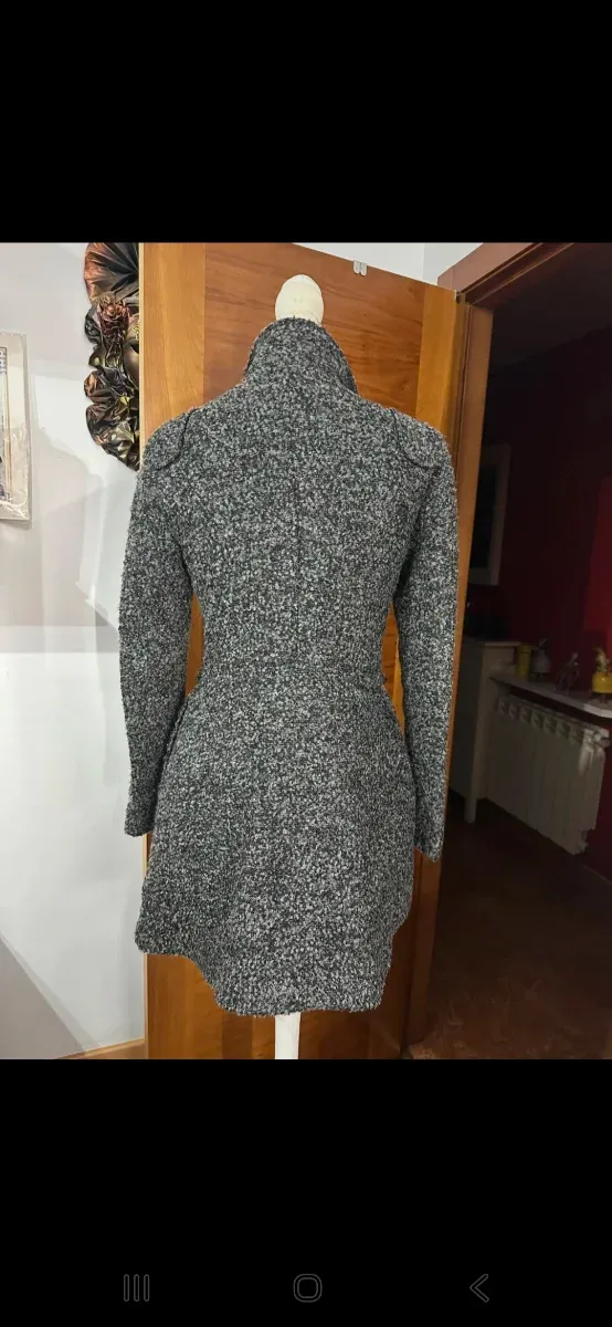Precioso abrigo gris