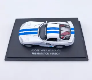 DODGE VIPER GTS-R N°5 1:43 UNIVERSAL HOBBIES