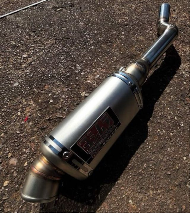 Silenziatore tipo Yoshimura per Suzuki LTZ
