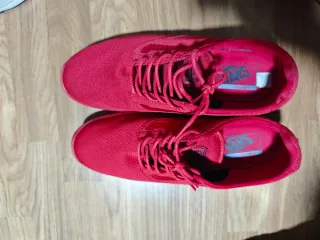 Zapatillas Vans Rojas y Negras