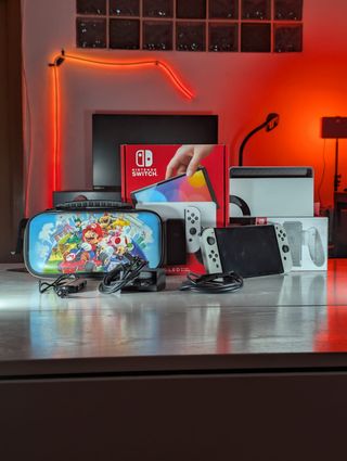 Nintendo Switch OLED Blanca y Negra