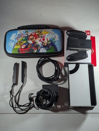 Nintendo Switch OLED Blanca y Negra