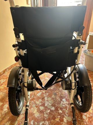 Silla de ruedas eléctrica plegable