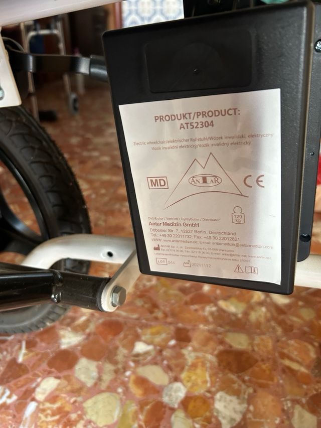 Silla de ruedas eléctrica plegable