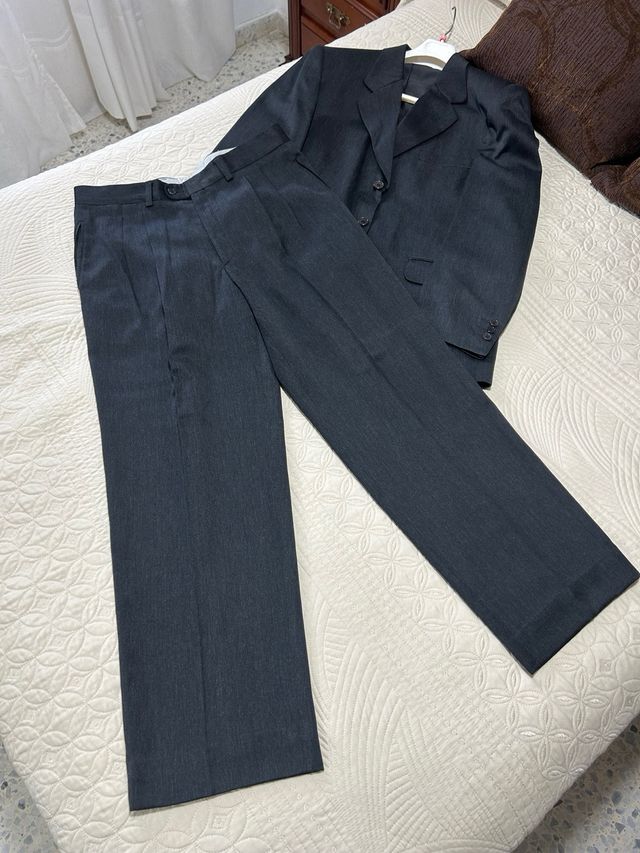 Traje de chaqueta gris marengo