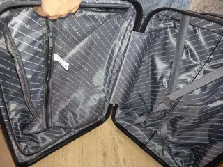 Maleta de viaje negra