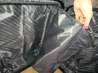 Maleta de viaje negra