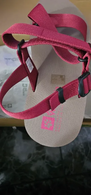 Chanclas Jack Wolfskin Beige y Rojas