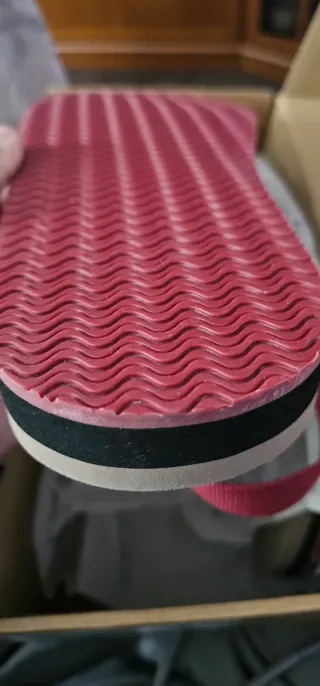 Chanclas Jack Wolfskin Beige y Rojas