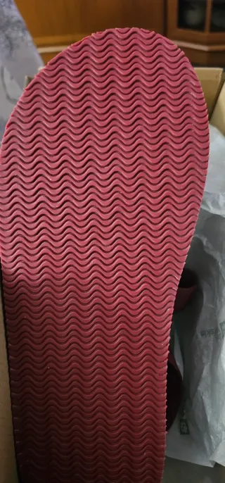 Chanclas Jack Wolfskin Beige y Rojas