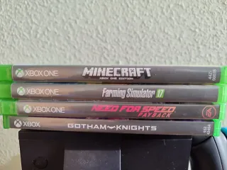 Xbox Series X + 4 Juegos + Soporte Mando