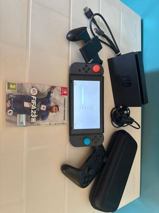 Nintendo Switch + FIFA 23 + Controller Pro