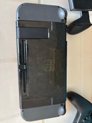 Nintendo Switch + FIFA 23 + Controller Pro