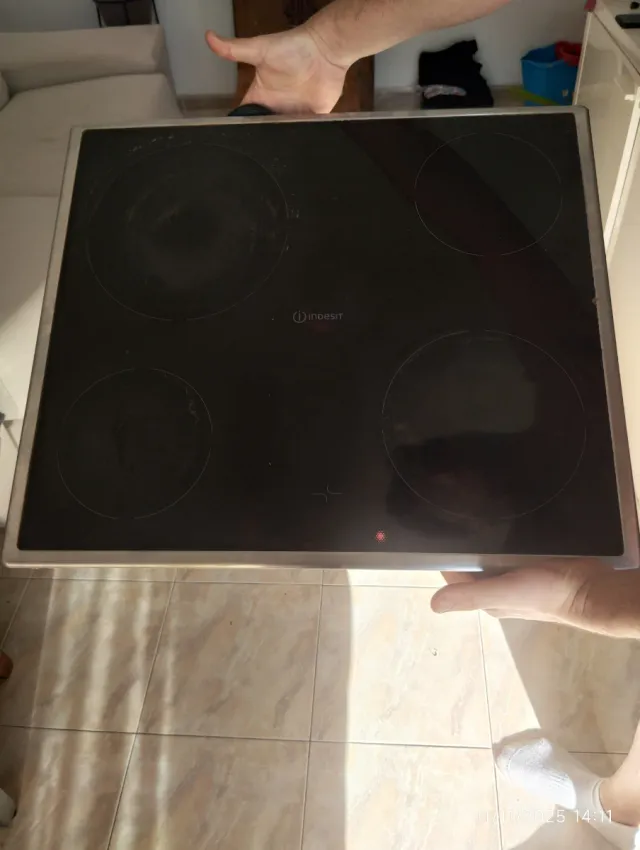 Vitrocerámica con cables