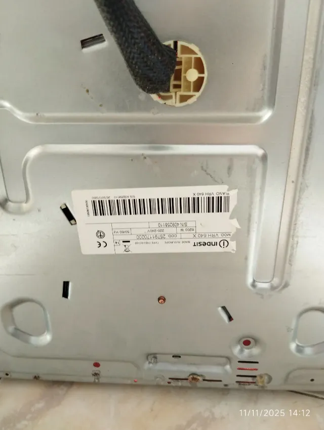 Vitrocerámica con cables