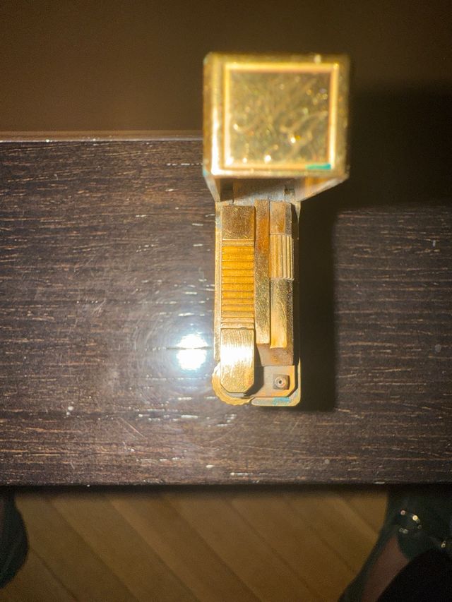 Dupont Zippo Dorado y Rojo