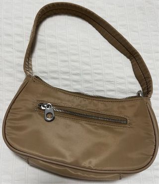 Bolso de hombro Pull and Bear beige