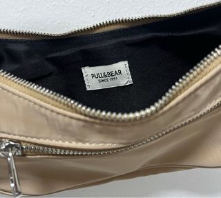 Bolso de hombro Pull and Bear beige