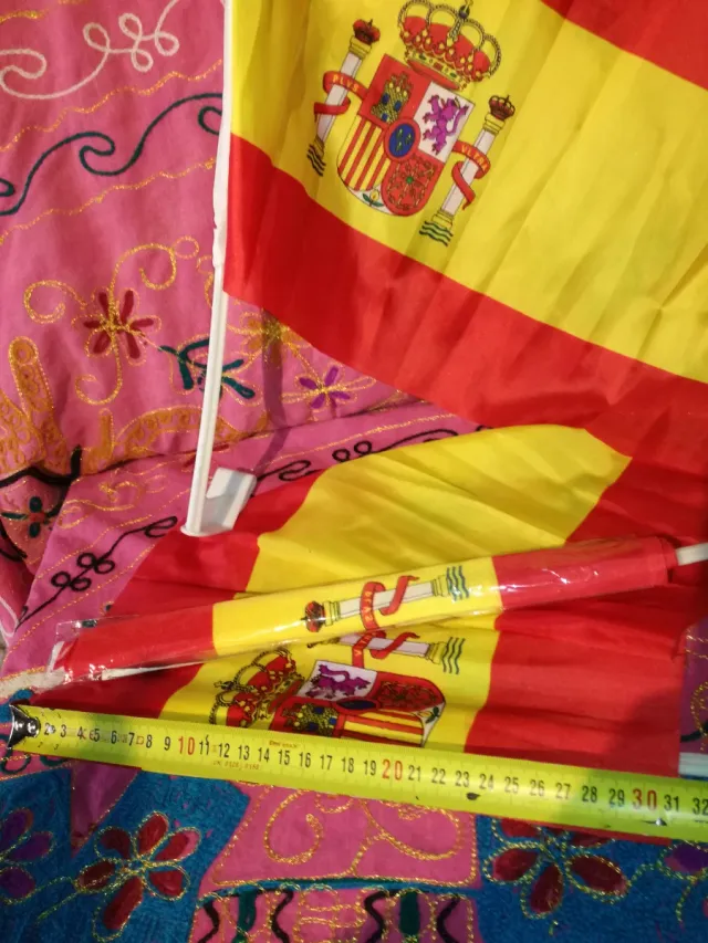 4 BANDERAS ESPAÑA/ FRANCO/LLAVERO ESPAÑOL:1X1,5€