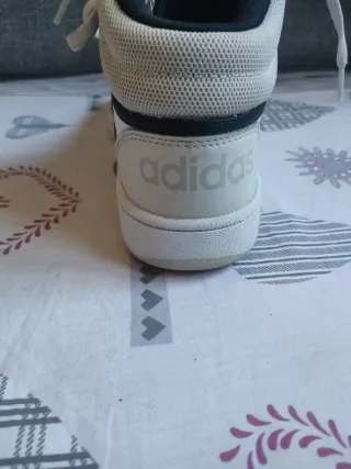 Zapatillas Adidas niño negras y blancas