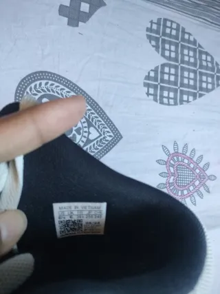 Zapatillas Adidas niño negras y blancas