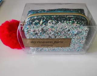 Monedero Woman Secret con pompón rosa