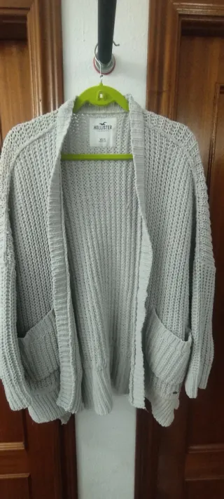Cárdigan Hollister Gris