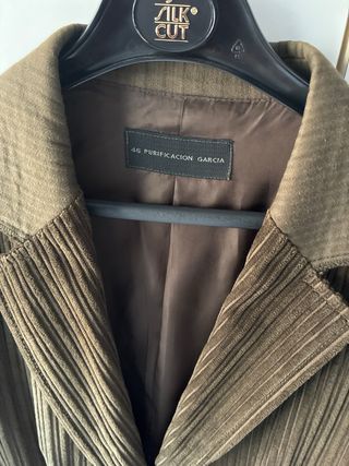 Chaqueta Purificación García Marrón Pana