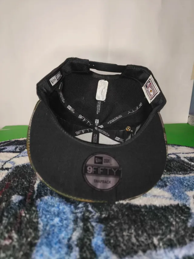 Gorra New Era Charlotte Hornets Snapback + pin