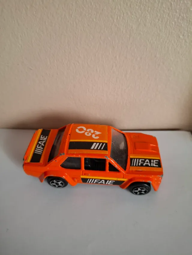 Coche de juguete Fiat abarth