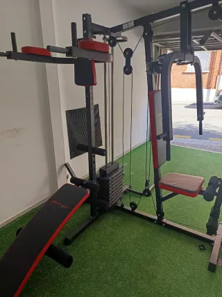 Máquina de gimnasio multifunción