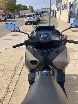 Yamaha Tricity 300   28 CV apta para carne B