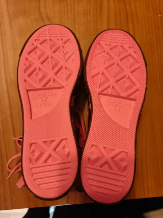 Converse x Miley Cyrus Edición Limitada