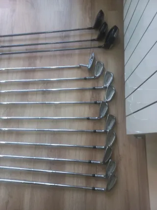 CONJUNTO COMPLETO DE 13 PALOS DE GOLF EXIA