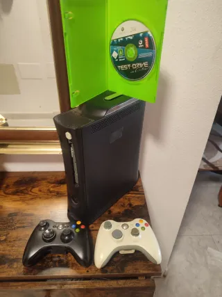 Xbox 360 con juego Test Drive Unlimited