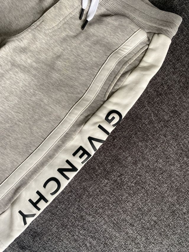 Pantalón Corto Givenchy Gris