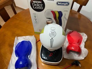 Cafetera Dolce Gusto DeLonghi Blanca