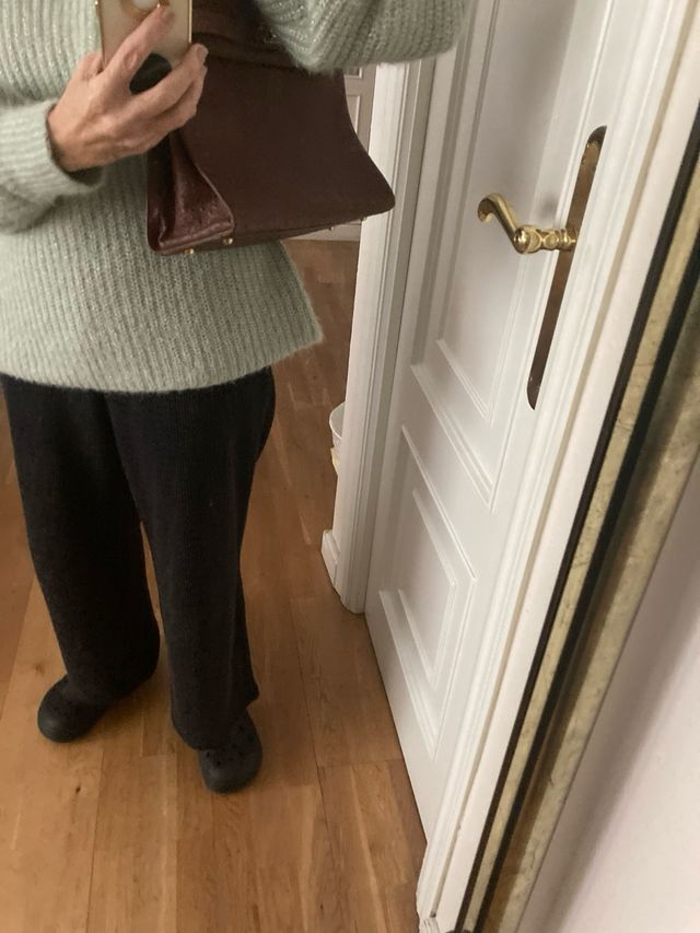 Bolso de piel marrón impecable