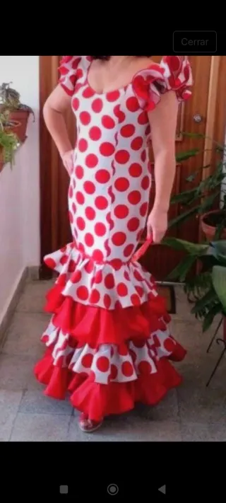 Traje de flamenca lunares