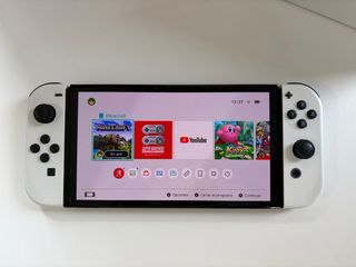 Nintendo Switch OLED + 2 Juegos Pokémon