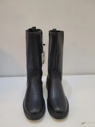 Bota alta Chika10 cremallera negra T38 (justa)