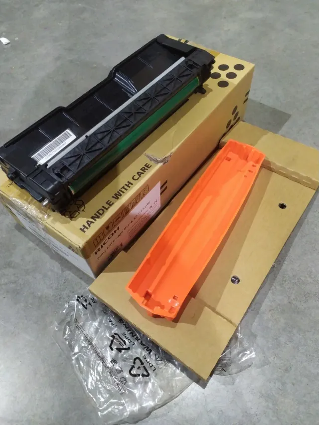 Tóner Ricoh SP C252HE Preto 407716